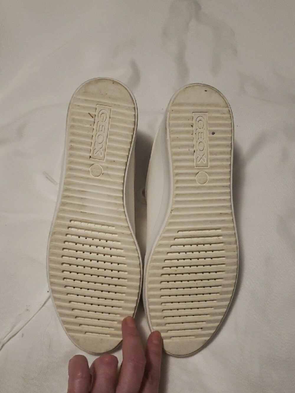 Geox White Sneakers with Silver Tongue Detail - Picture 4 of 6
